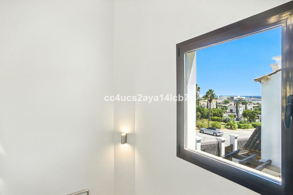 3 Bed Townhouse for sale in Estepona Costa Del Sol, Málaga, Spain
