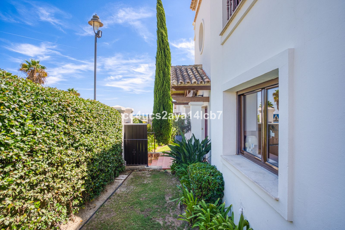 3 Bed Townhouse for sale in Estepona Costa Del Sol, Málaga, Spain