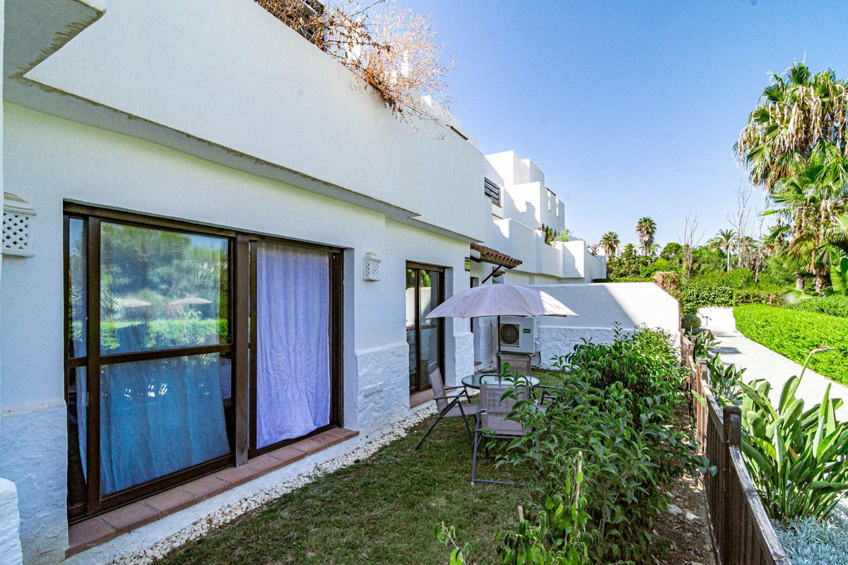 Se vende Apartamento Planta Baja de 2 dormitorios en Costa Del Sol, Málaga, España