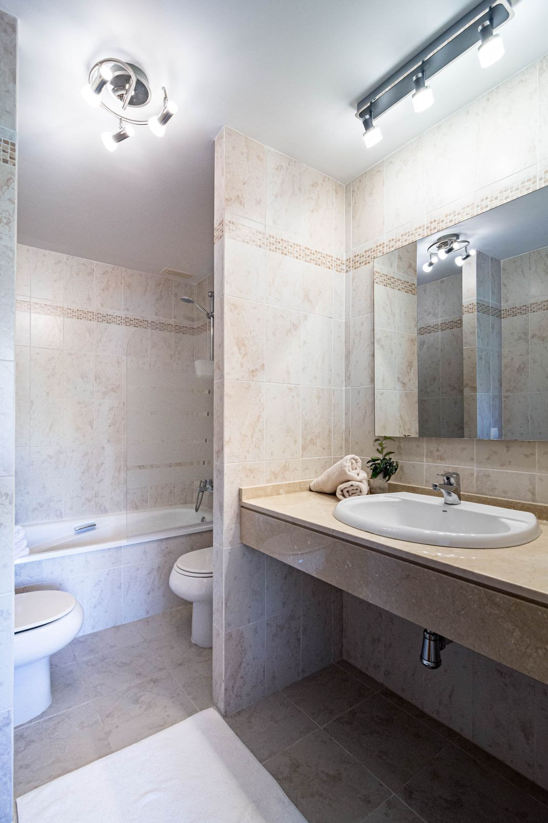 Se vende Apartamento Planta Baja de 2 dormitorios en Costa Del Sol, Málaga, España