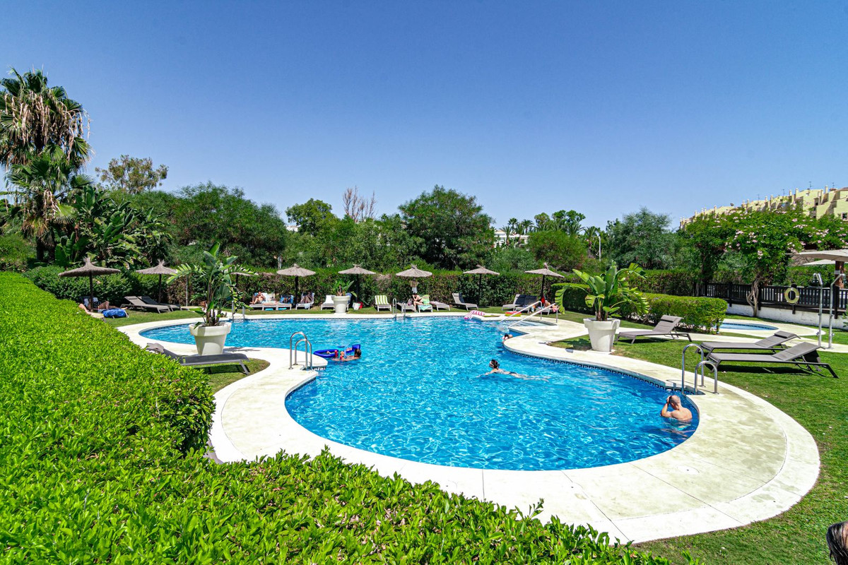 Se vende Apartamento Planta Baja de 2 dormitorios en Costa Del Sol, Málaga, España