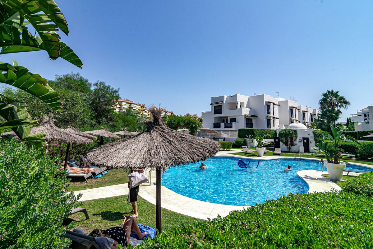 Se vende Apartamento Planta Baja de 2 dormitorios en Costa Del Sol, Málaga, España