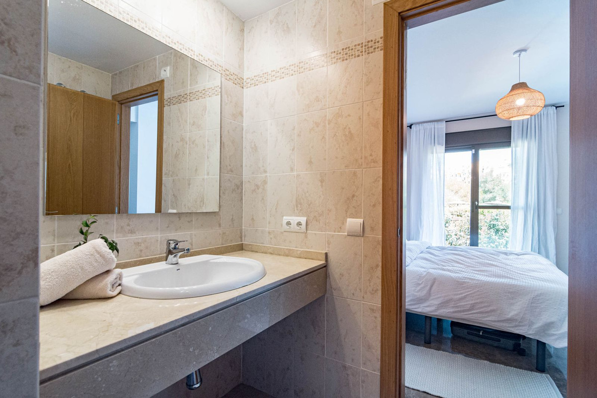 Se vende Apartamento Planta Baja de 2 dormitorios en Costa Del Sol, Málaga, España