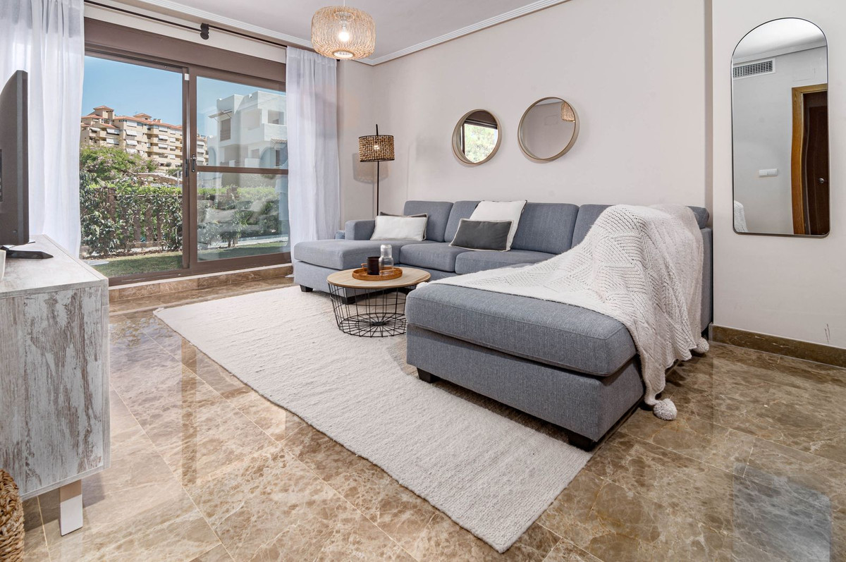 Se vende Apartamento Planta Baja de 2 dormitorios en Costa Del Sol, Málaga, España
