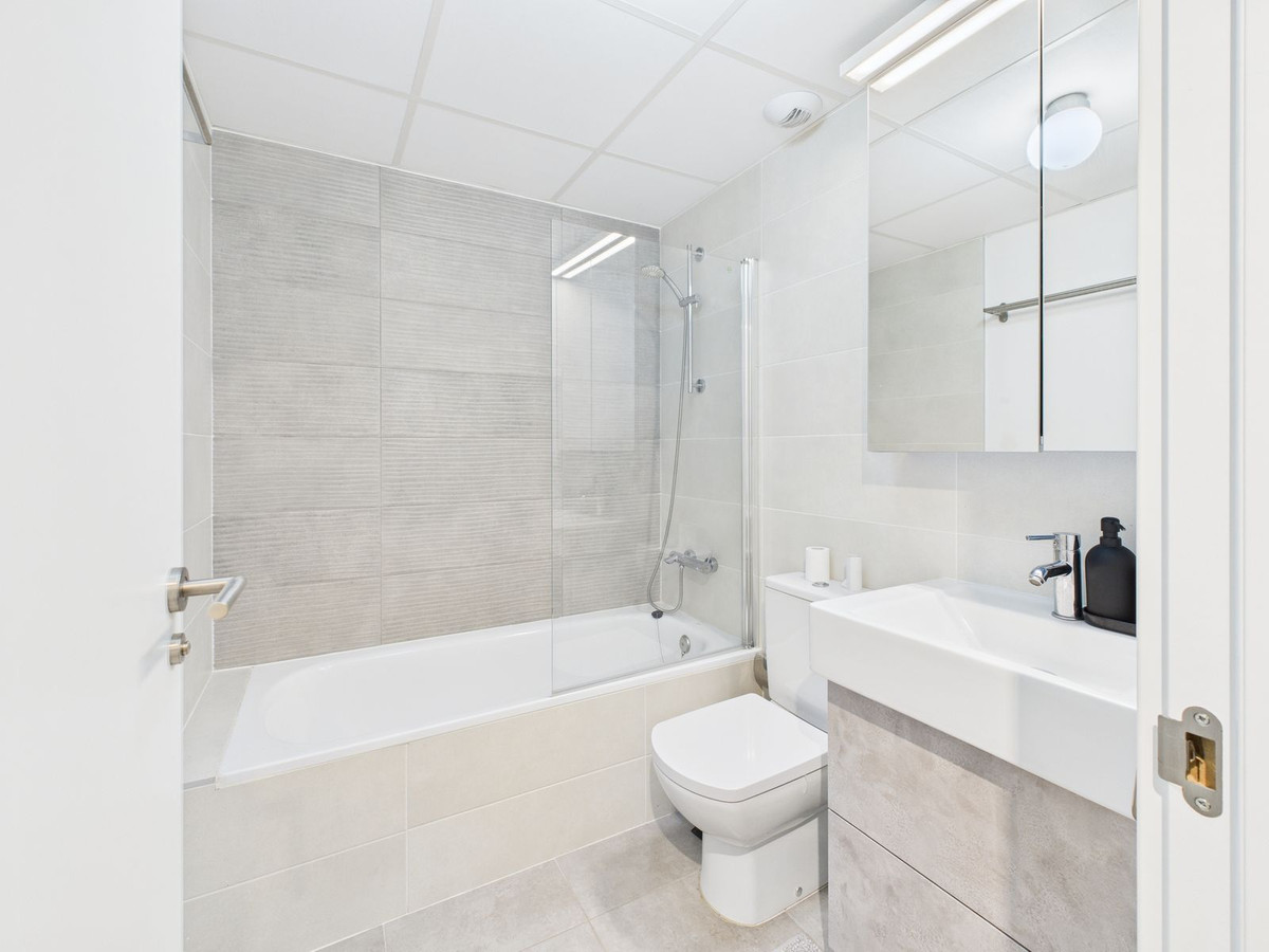 2 Bed Apartment for sale in Estepona Costa Del Sol, Málaga, Spain