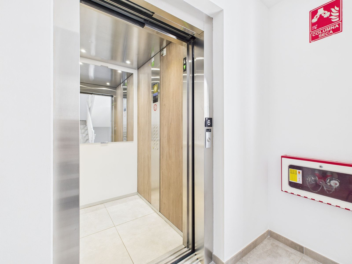 2 Bed Apartment for sale in Estepona Costa Del Sol, Málaga, Spain