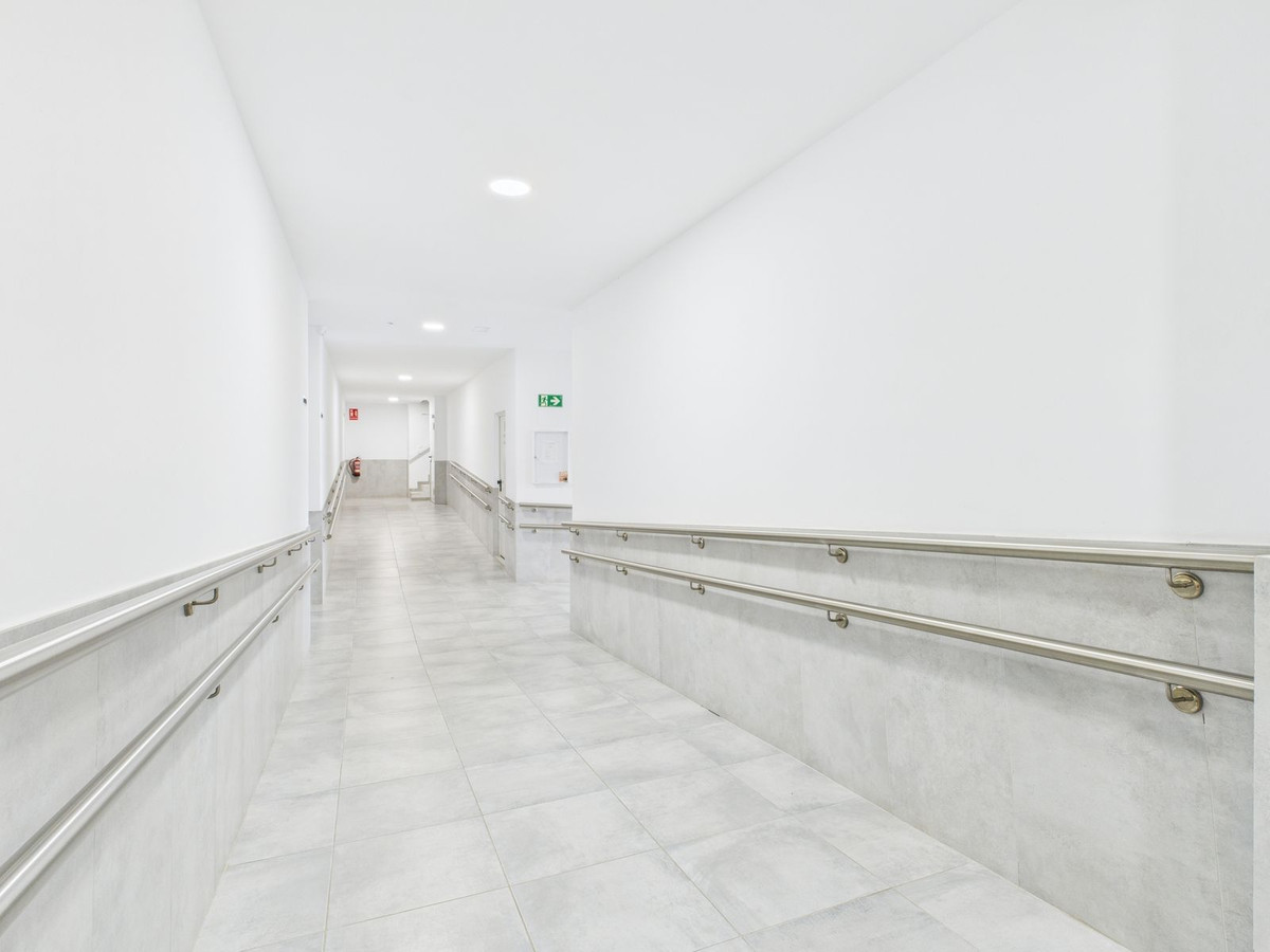 2 Bed Apartment for sale in Estepona Costa Del Sol, Málaga, Spain
