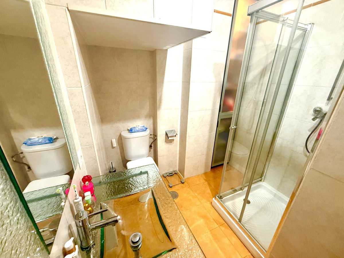 Se vende Dúplex de 2 dormitorios en Costa Del Sol East, Málaga, España