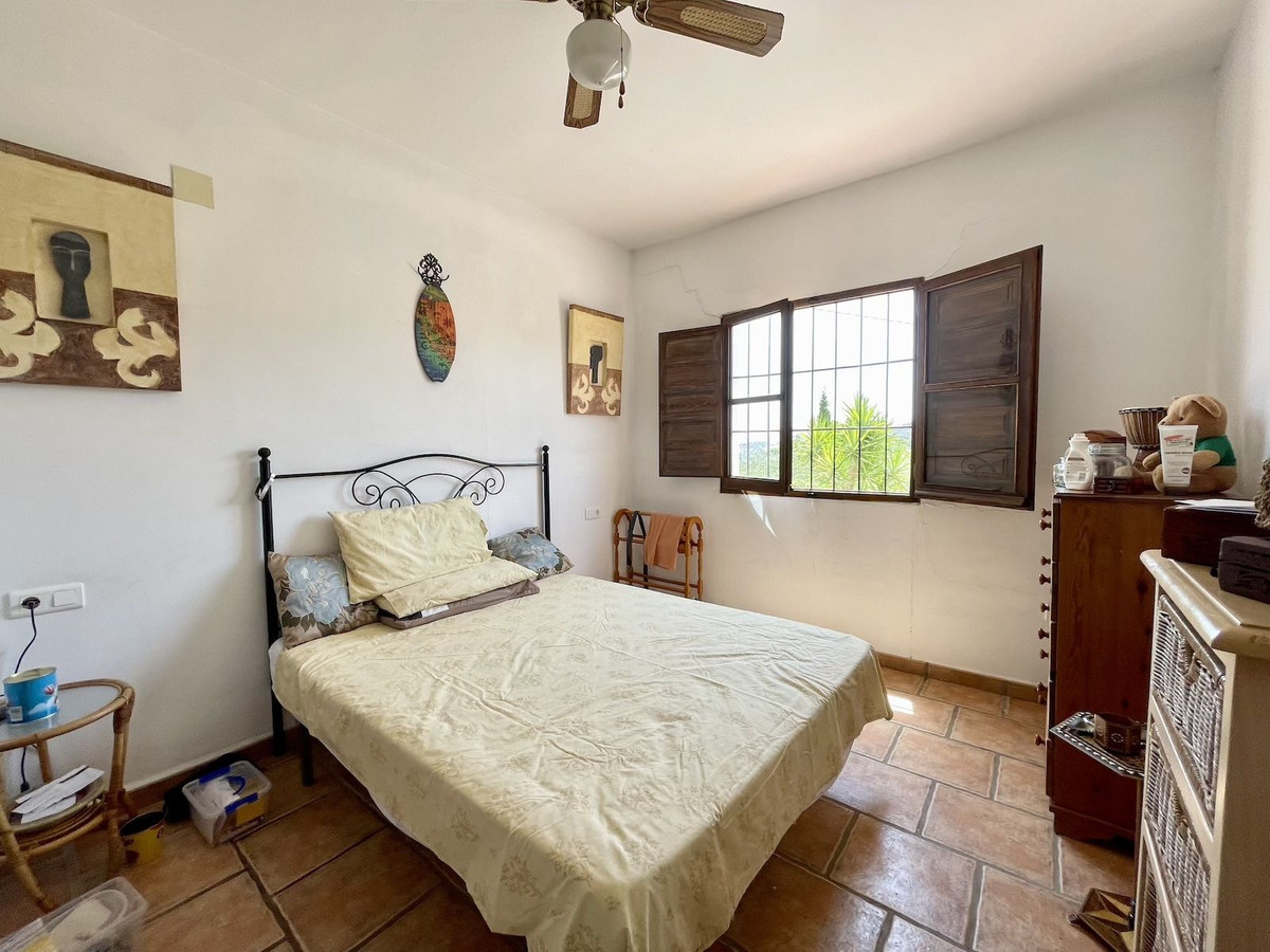 3 Bed Townhouse for sale in Periana Costa Del Sol East, Málaga, Spain
