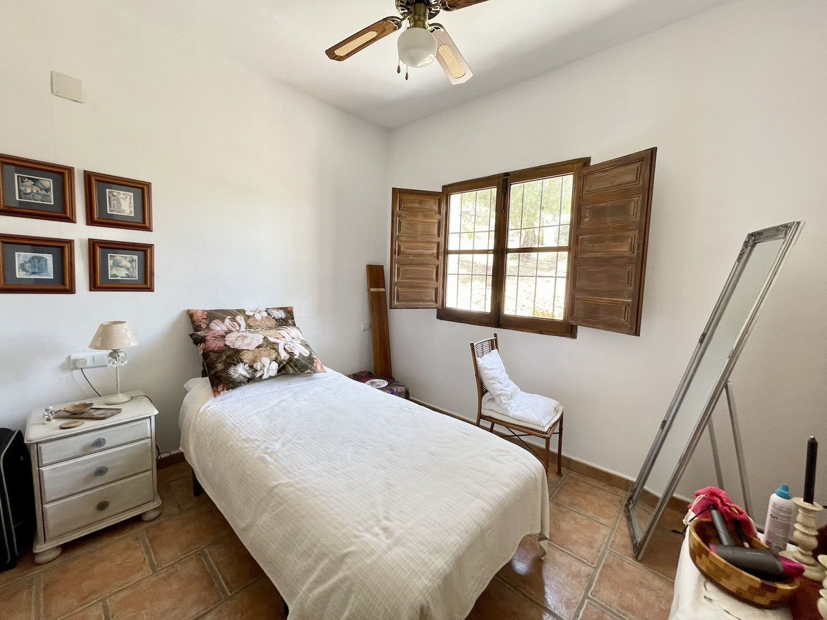 3 Bed Townhouse for sale in Periana Costa Del Sol East, Málaga, Spain