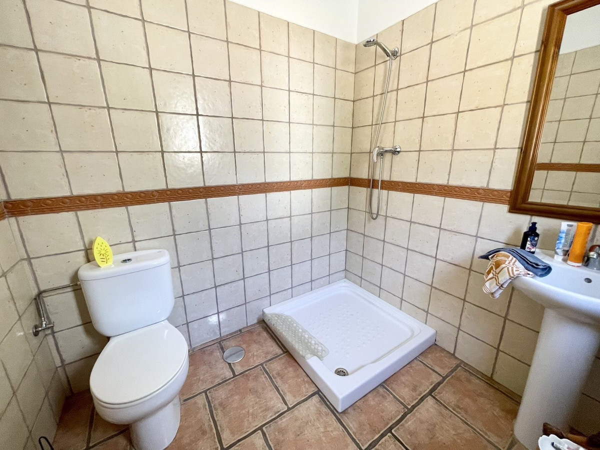3 Bed Townhouse for sale in Periana Costa Del Sol East, Málaga, Spain