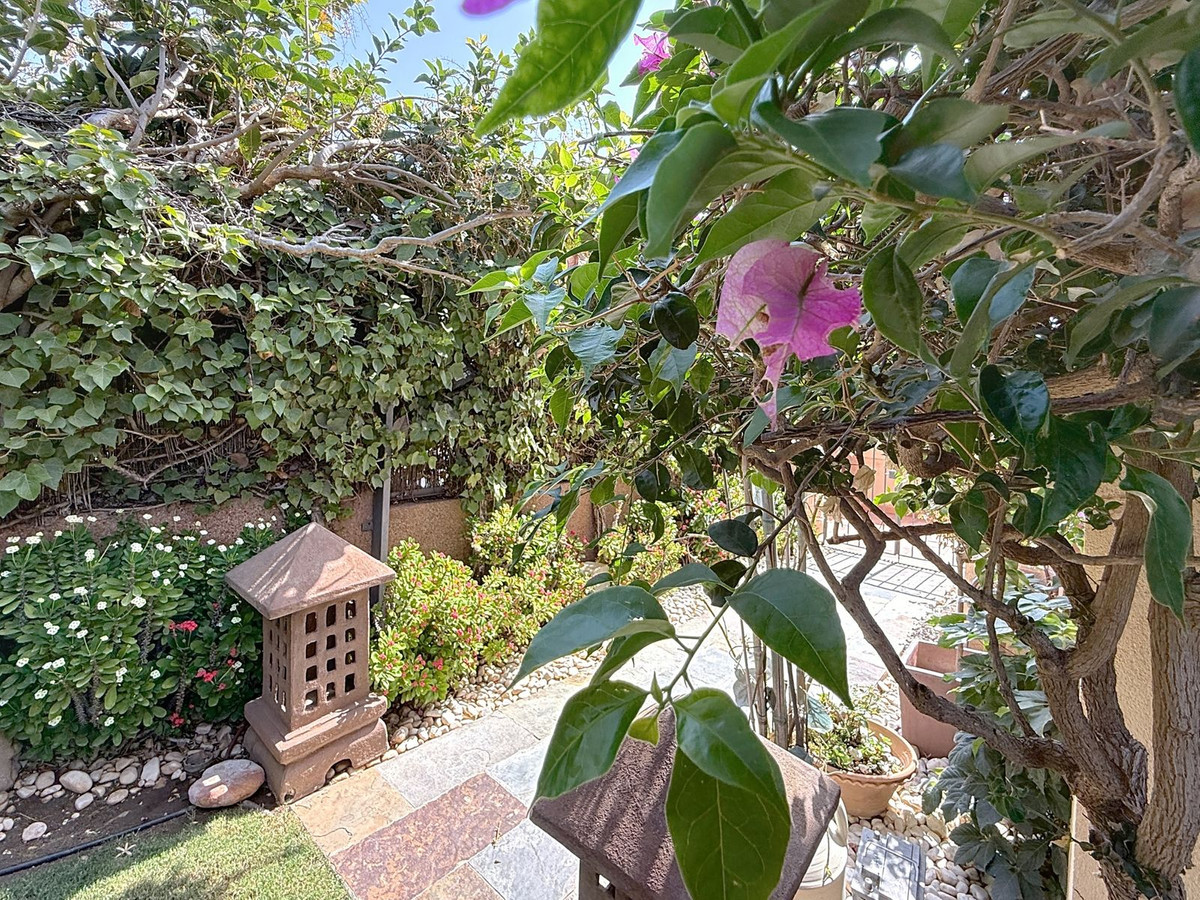 4 Bed Townhouse for sale in Torre Del Mar Costa Del Sol East, Málaga, Spain