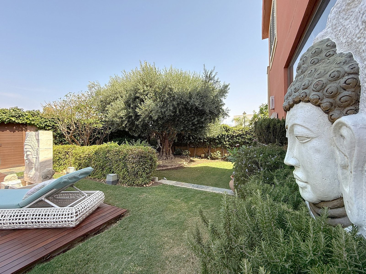 4 Bed Townhouse for sale in Torre Del Mar Costa Del Sol East, Málaga, Spain