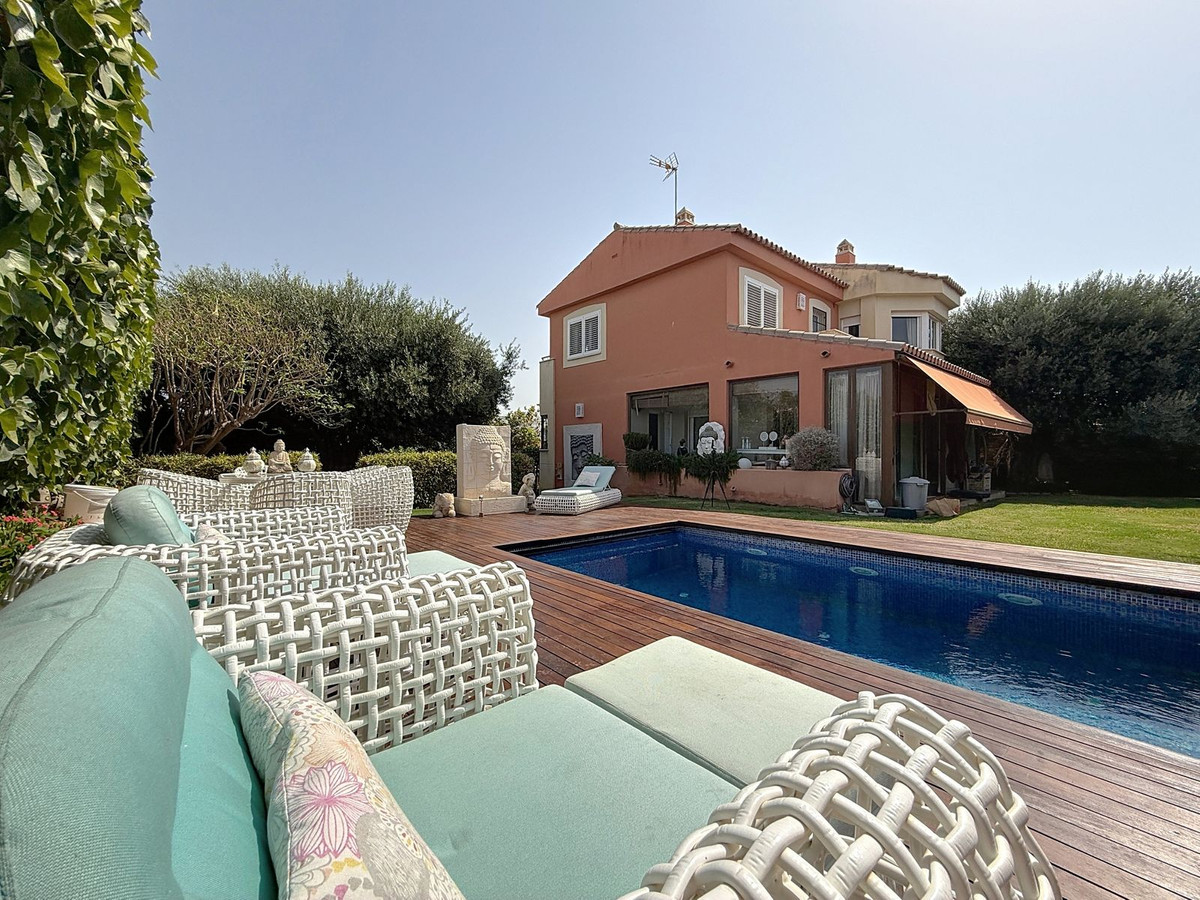 4 Bed Townhouse for sale in Torre Del Mar Costa Del Sol East, Málaga, Spain