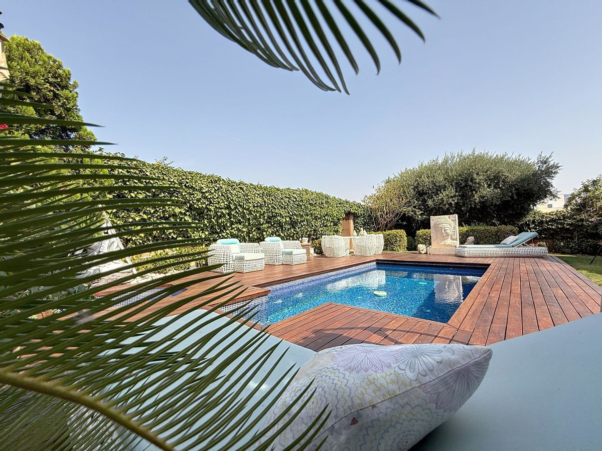 4 Bed Townhouse for sale in Torre Del Mar Costa Del Sol East, Málaga, Spain