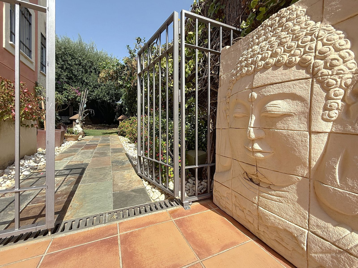 4 Bed Townhouse for sale in Torre Del Mar Costa Del Sol East, Málaga, Spain