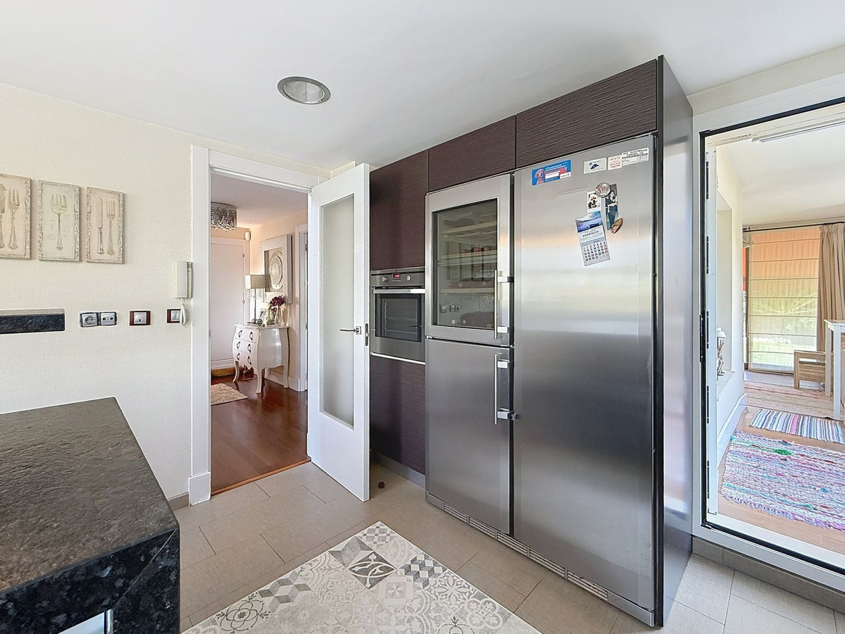 4 Bed Townhouse for sale in Torre Del Mar Costa Del Sol East, Málaga, Spain