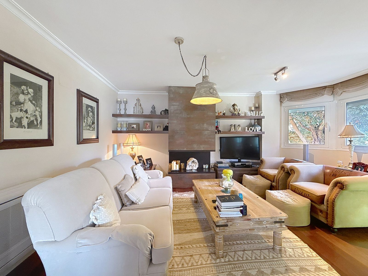 4 Bed Townhouse for sale in Torre Del Mar Costa Del Sol East, Málaga, Spain