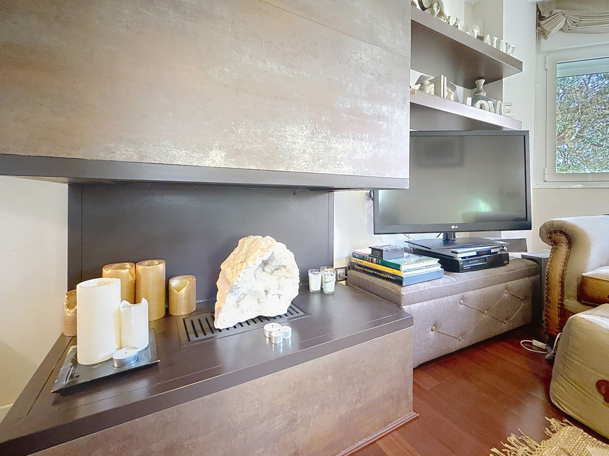 4 Bed Townhouse for sale in Torre Del Mar Costa Del Sol East, Málaga, Spain