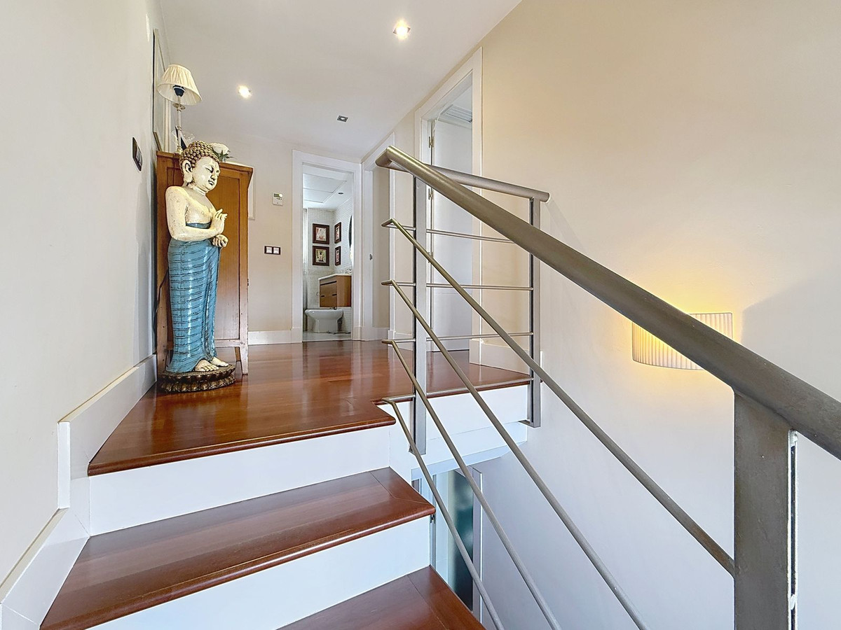 4 Bed Townhouse for sale in Torre Del Mar Costa Del Sol East, Málaga, Spain