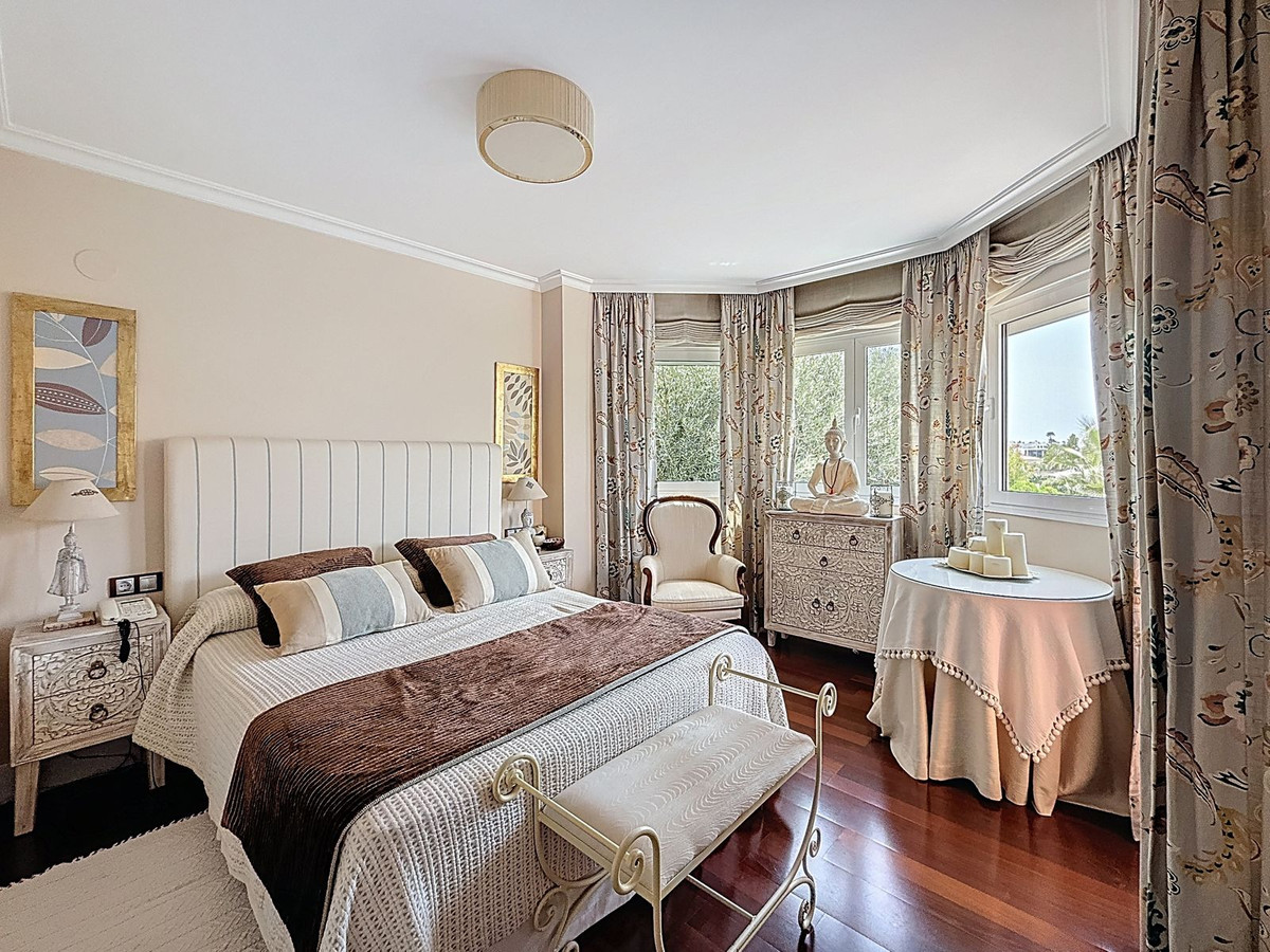 4 Bed Townhouse for sale in Torre Del Mar Costa Del Sol East, Málaga, Spain