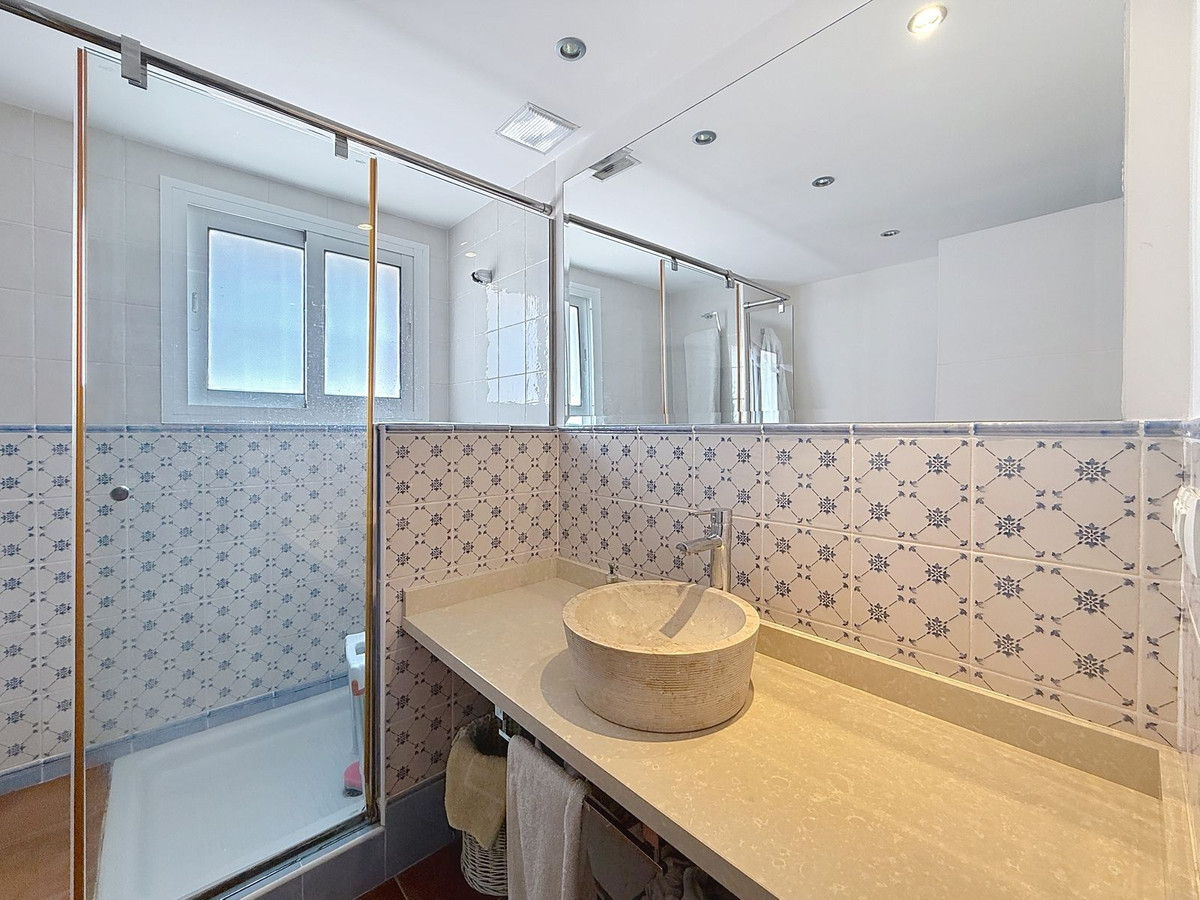 4 Bed Townhouse for sale in Torre Del Mar Costa Del Sol East, Málaga, Spain
