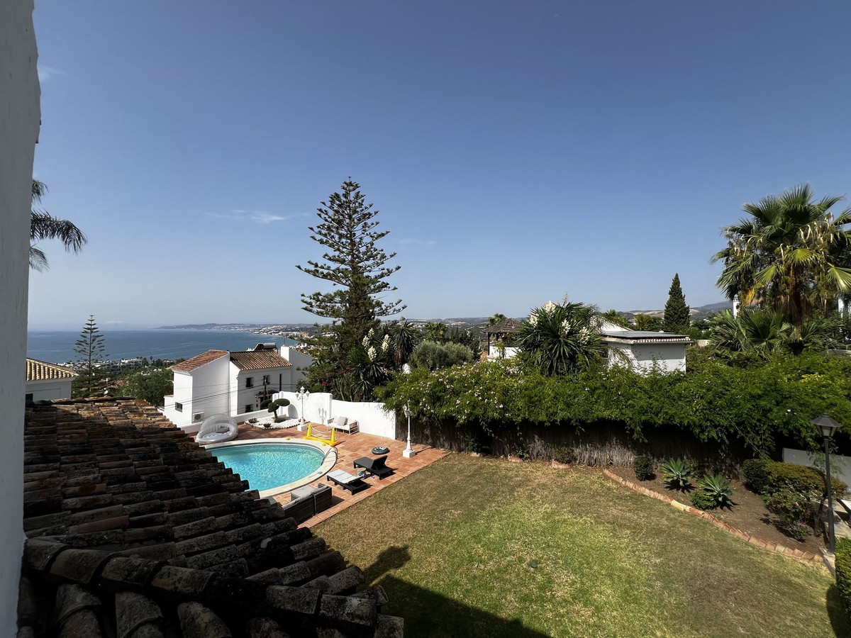 5 Bed Townhouse for sale in Estepona Costa Del Sol, Málaga, Spain