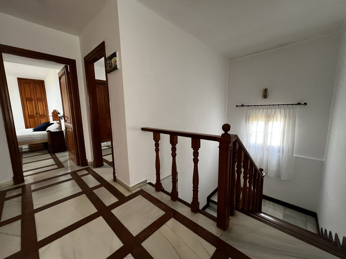5 Bed Townhouse for sale in Estepona Costa Del Sol, Málaga, Spain