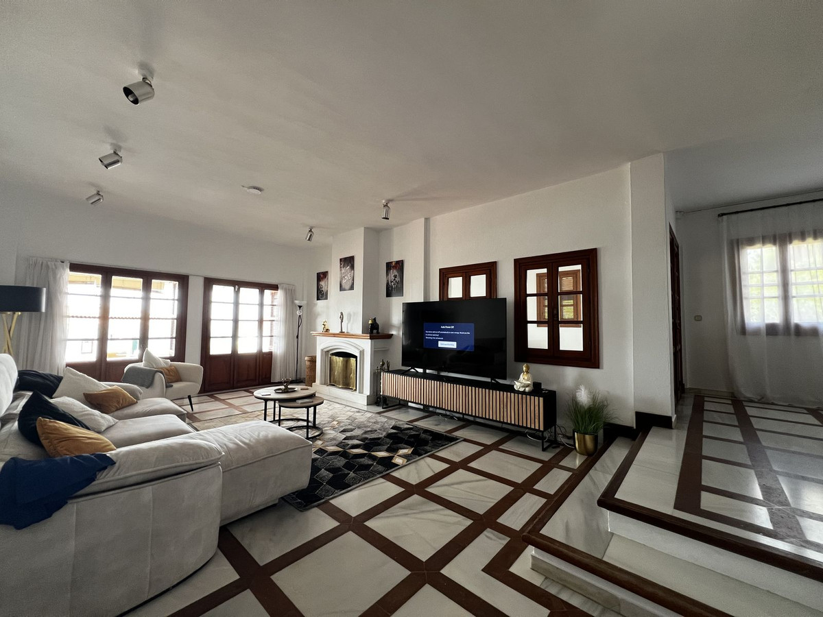 5 Bed Townhouse for sale in Estepona Costa Del Sol, Málaga, Spain