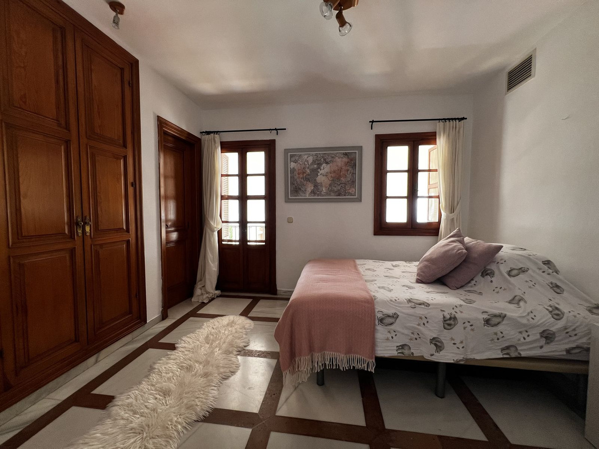 5 Bed Townhouse for sale in Estepona Costa Del Sol, Málaga, Spain