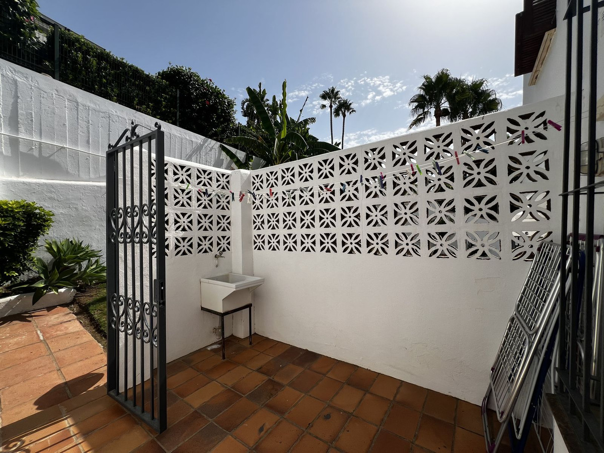 5 Bed Townhouse for sale in Estepona Costa Del Sol, Málaga, Spain