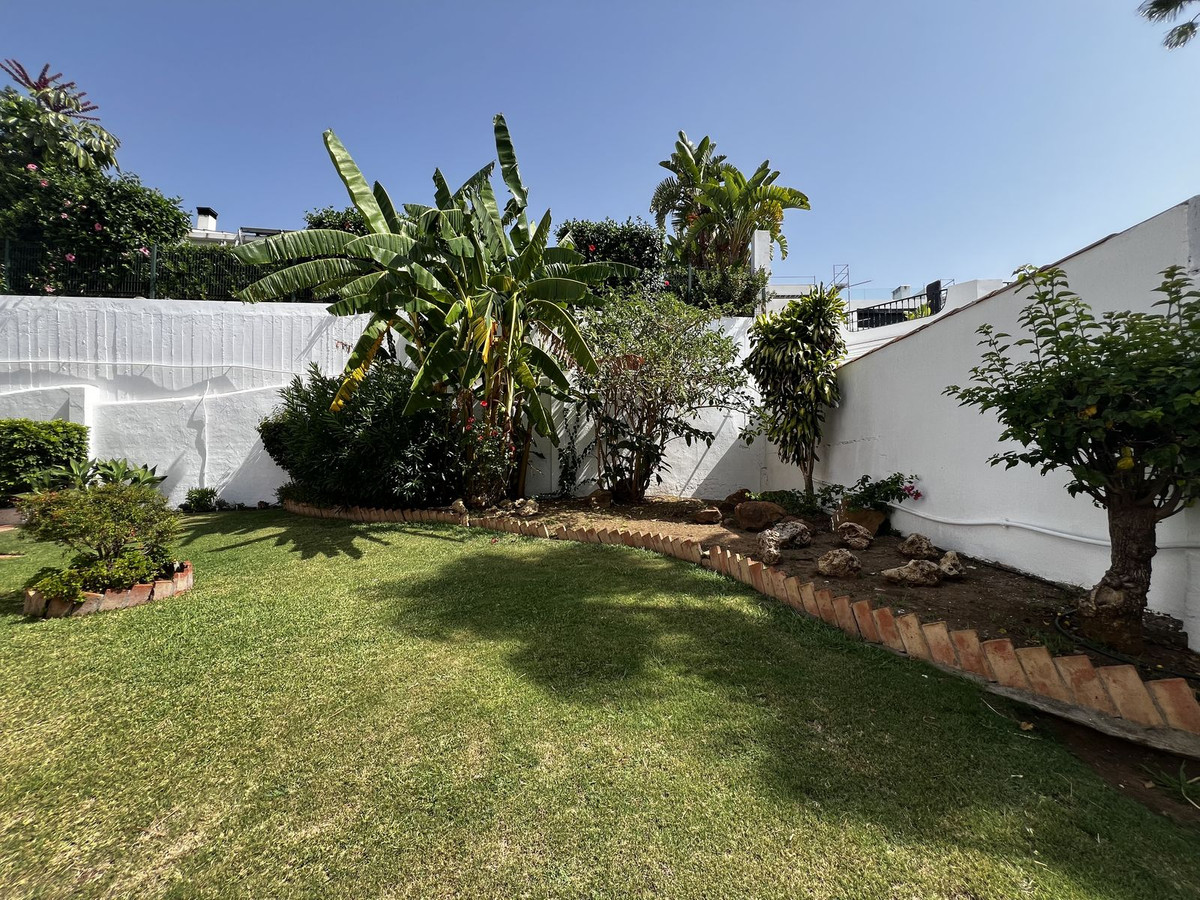 5 Bed Townhouse for sale in Estepona Costa Del Sol, Málaga, Spain