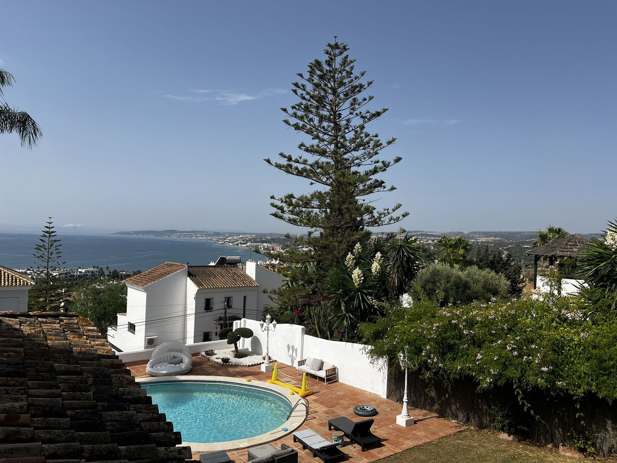 5 Bed Townhouse for sale in Estepona Costa Del Sol, Málaga, Spain