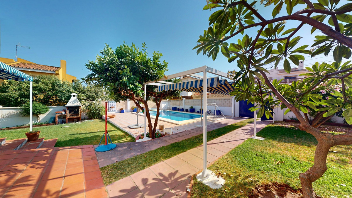 4 Bed Townhouse for sale in Chilches Costa Del Sol East, Málaga, Spain