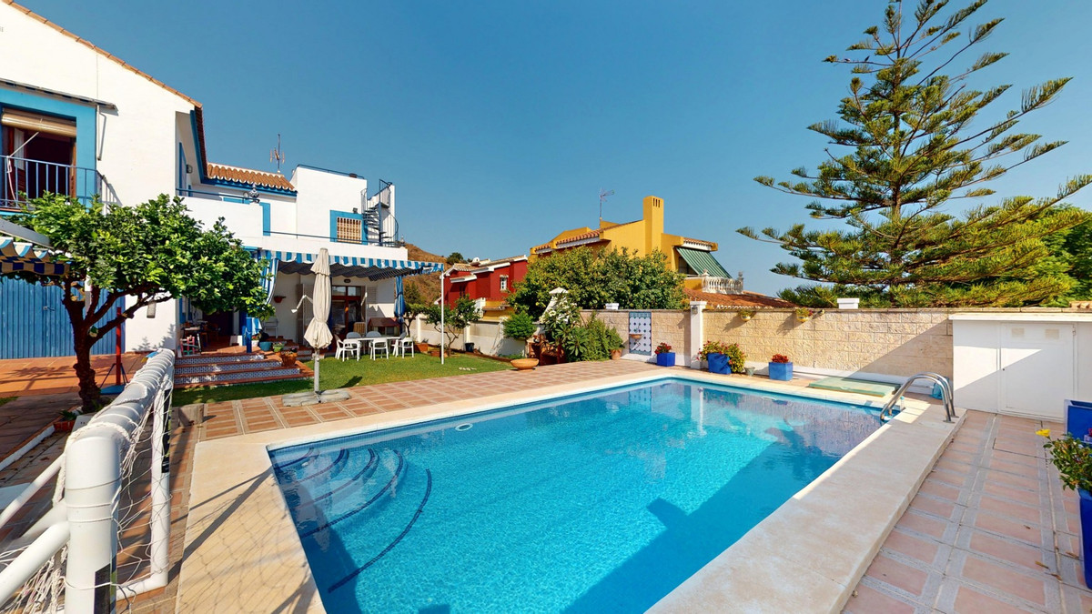 4 Bed Townhouse for sale in Chilches Costa Del Sol East, Málaga, Spain