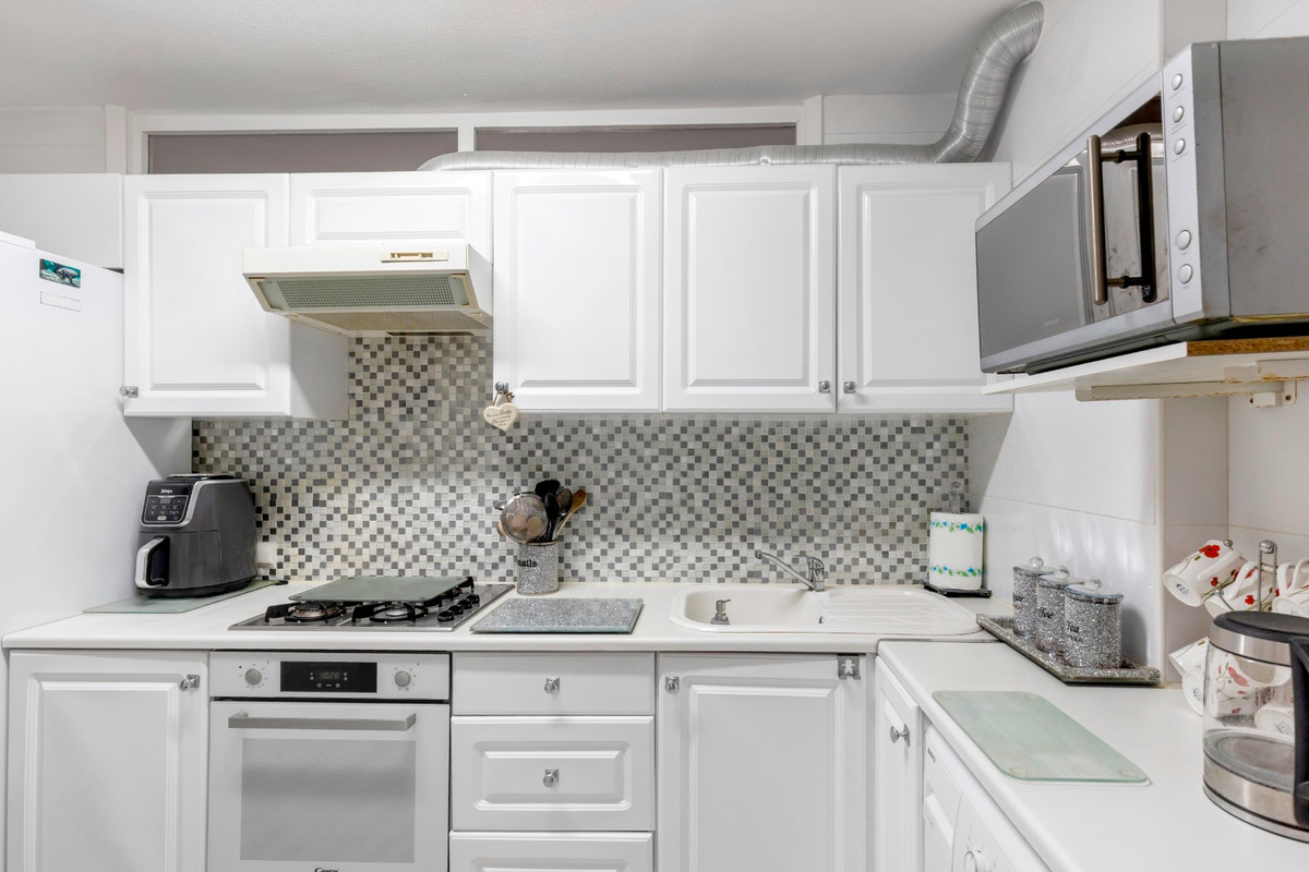 Se vende Apartamento Planta Media de 2 dormitorios en Costa Blanca, Alicante, España