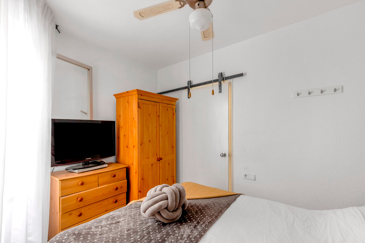 Se vende Apartamento Planta Media de 2 dormitorios en Costa Blanca, Alicante, España