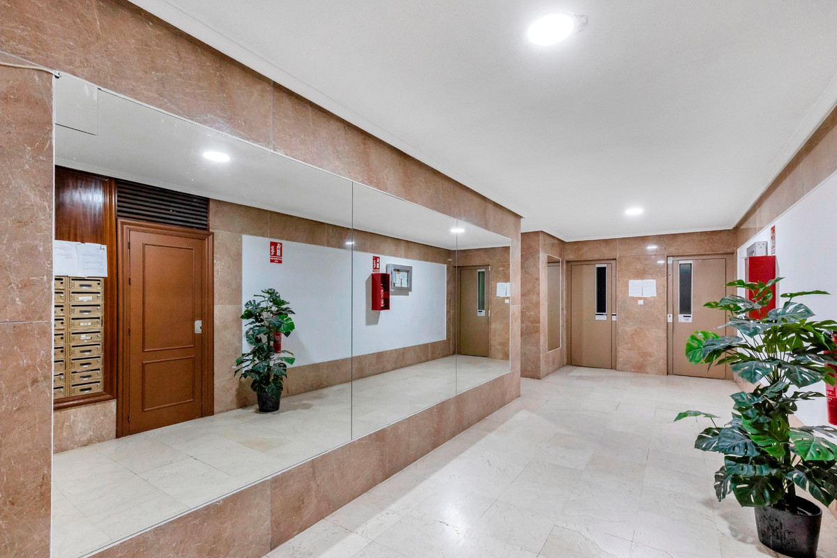 Se vende Apartamento Planta Media de 2 dormitorios en Costa Blanca, Alicante, España