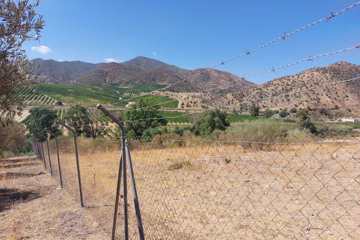 Se vende Terreno Rustico  en Costa Del Sol, Málaga, España