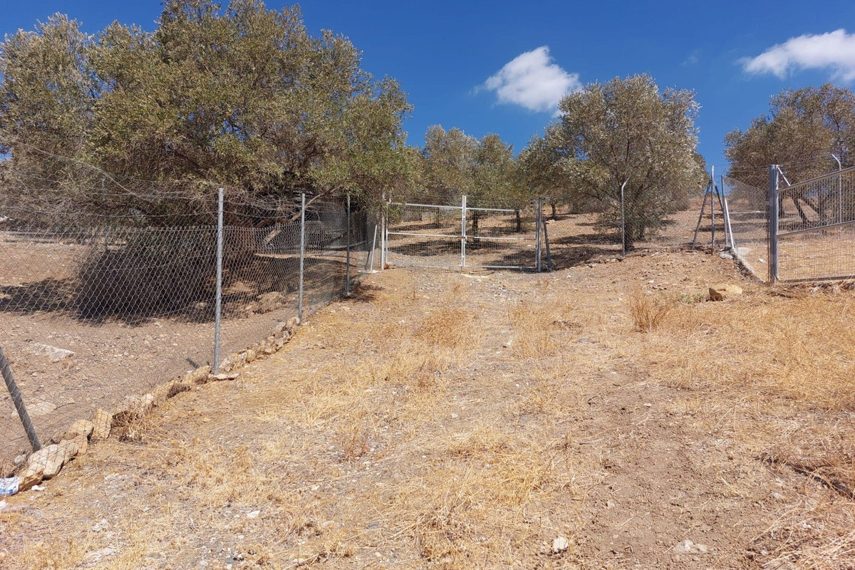 Se vende Terreno Rustico  en Costa Del Sol, Málaga, España