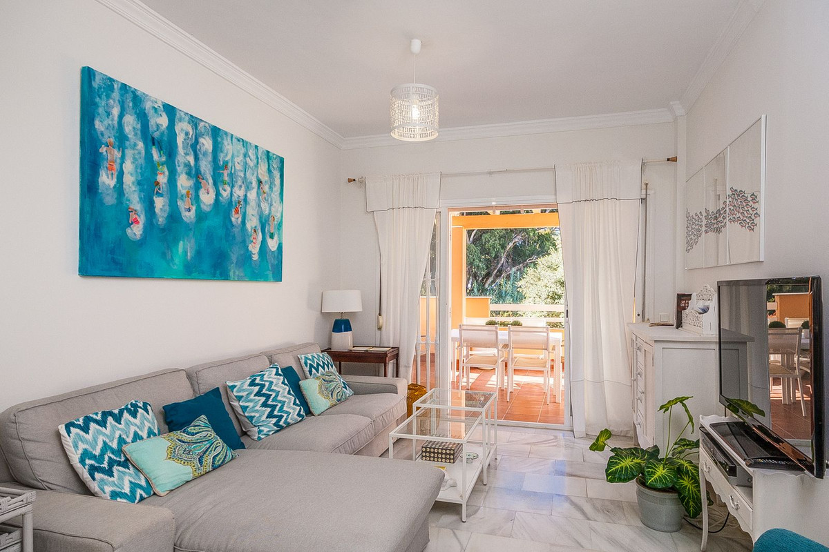 3 Bed Apartment for sale in Cabopino Costa Del Sol, Málaga, Spain
