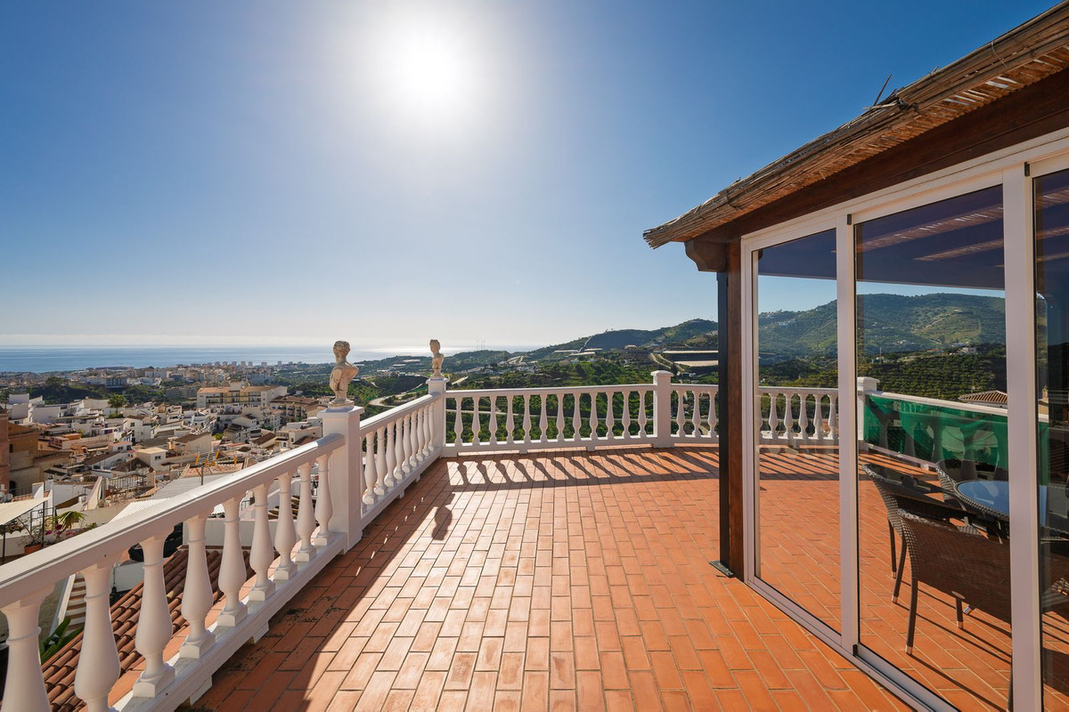 Se vende Adosada de 5 dormitorios en Costa Del Sol East, Málaga, España