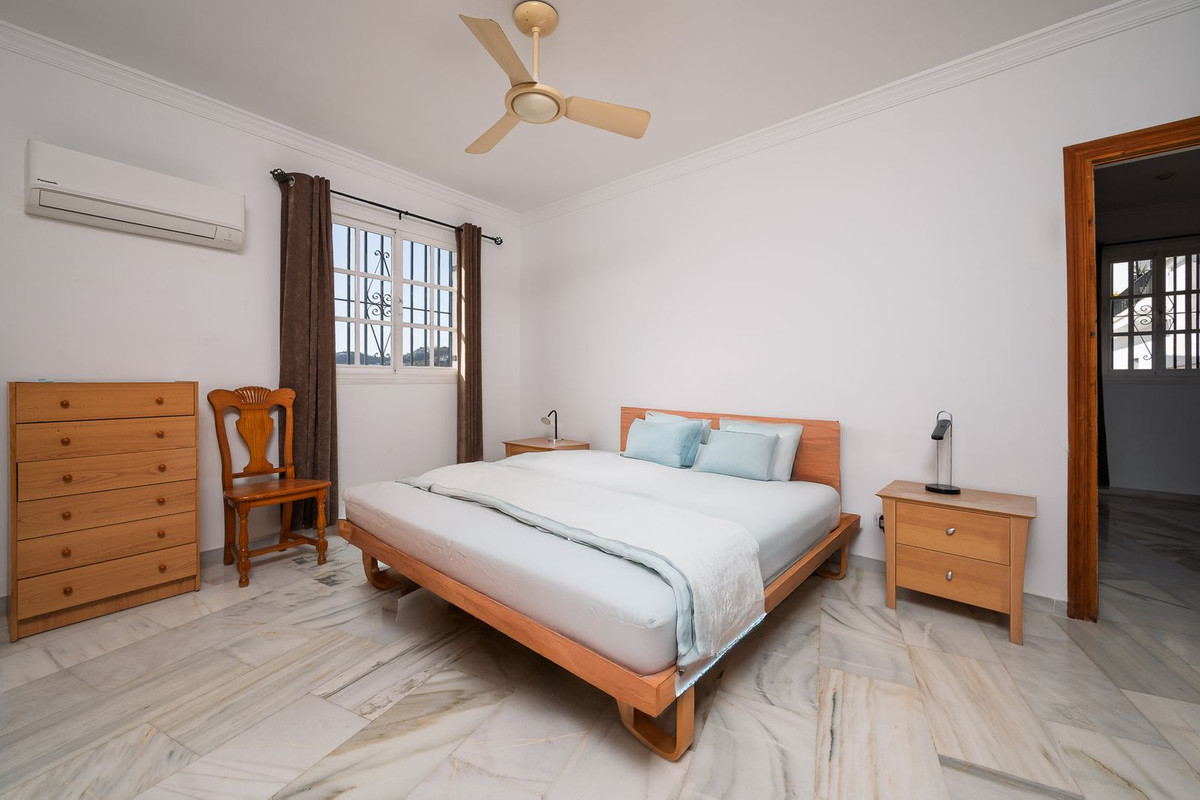 Se vende Adosada de 5 dormitorios en Costa Del Sol East, Málaga, España