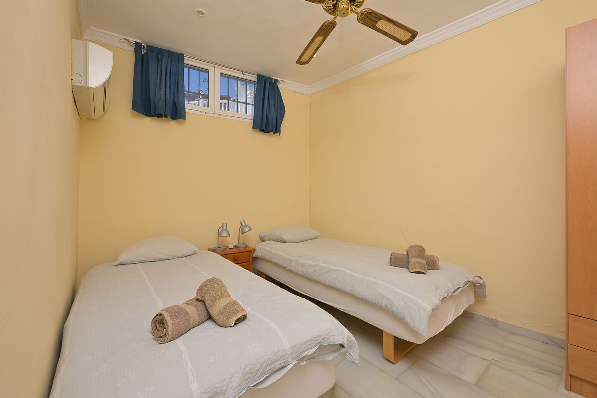 Se vende Adosada de 5 dormitorios en Costa Del Sol East, Málaga, España