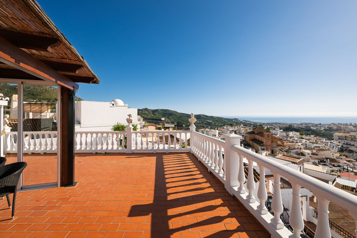 Se vende Adosada de 5 dormitorios en Costa Del Sol East, Málaga, España