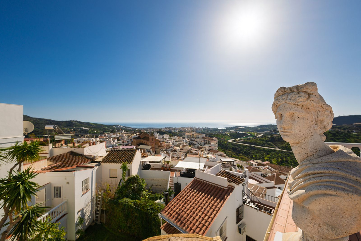 Se vende Adosada de 5 dormitorios en Costa Del Sol East, Málaga, España