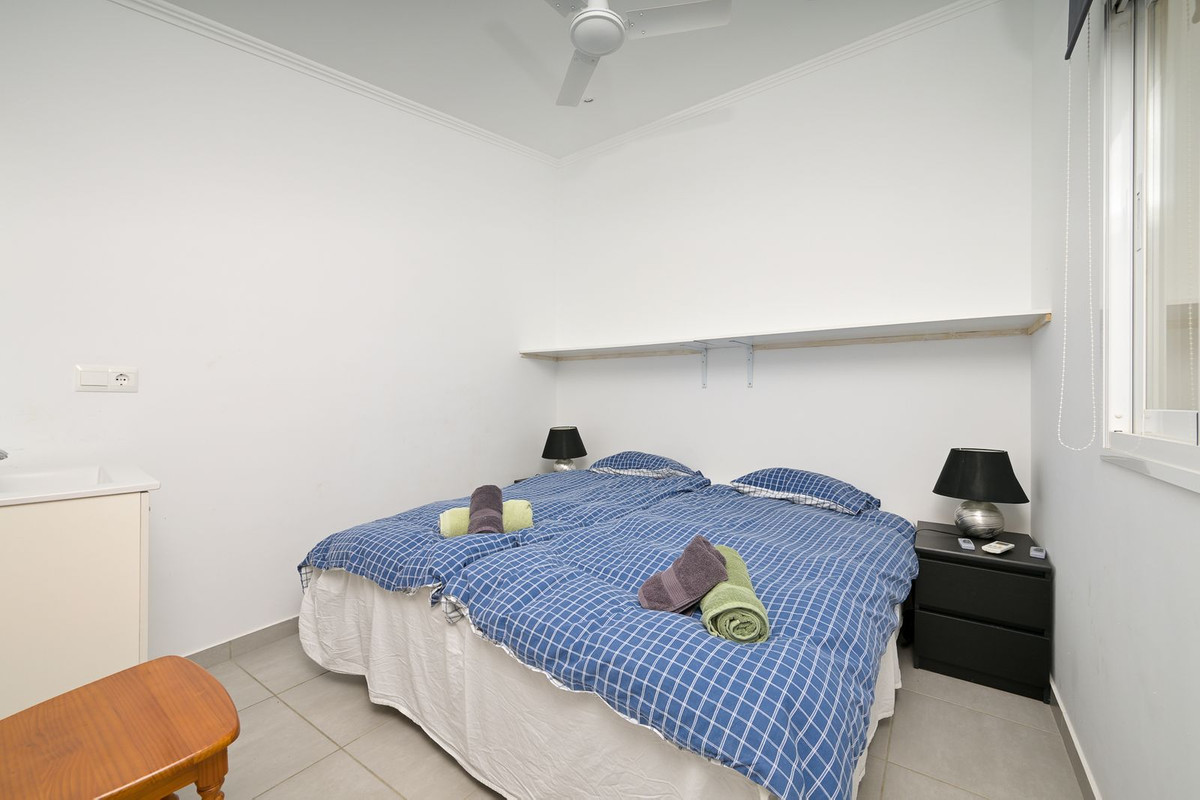 Se vende Adosada de 5 dormitorios en Costa Del Sol East, Málaga, España