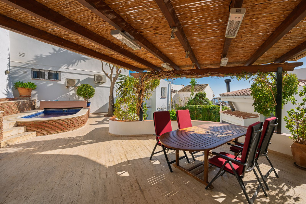 Se vende Adosada de 5 dormitorios en Costa Del Sol East, Málaga, España