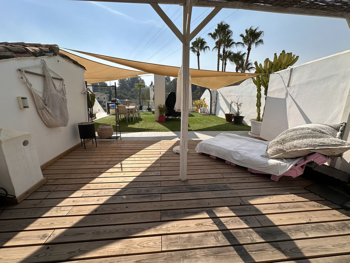 3 Bed Apartment for sale in Benahavís Costa Del Sol, Málaga, Spain