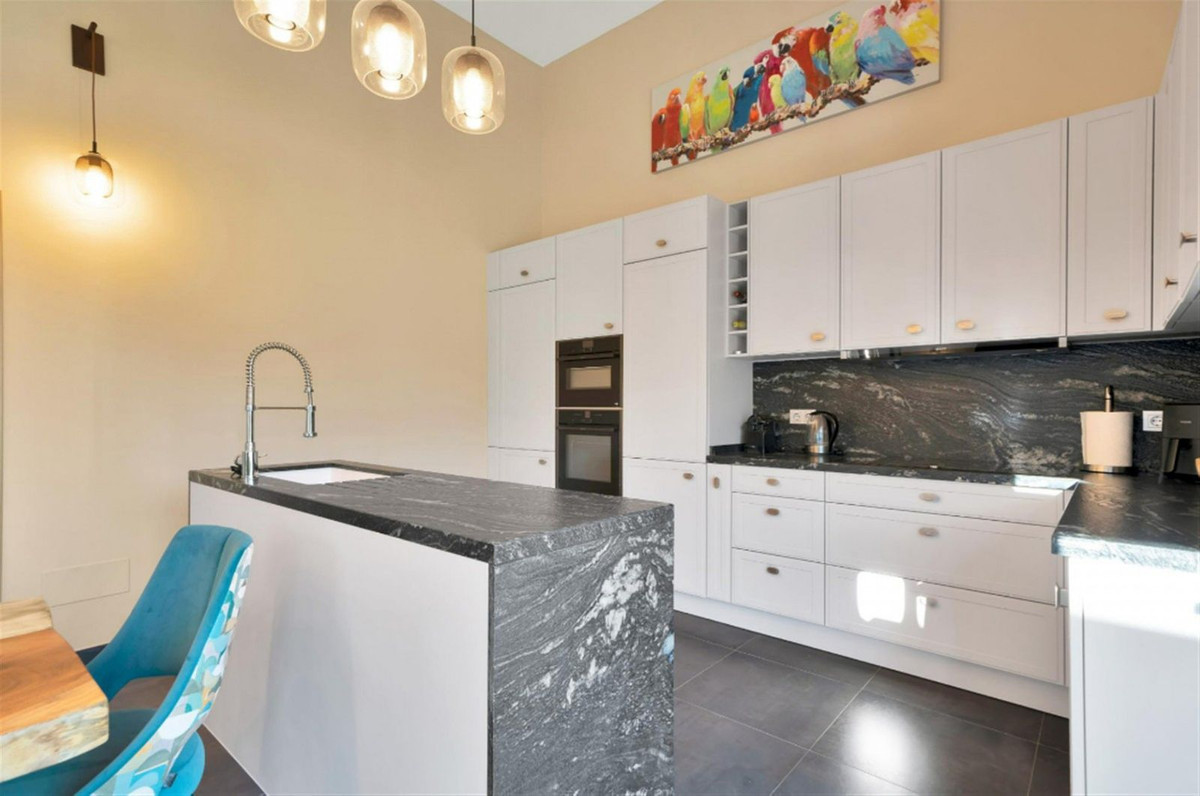 4 Bed Townhouse for sale in Benahavís Costa Del Sol, Málaga, Spain